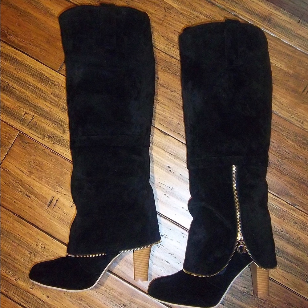 ladies Knee high black boots